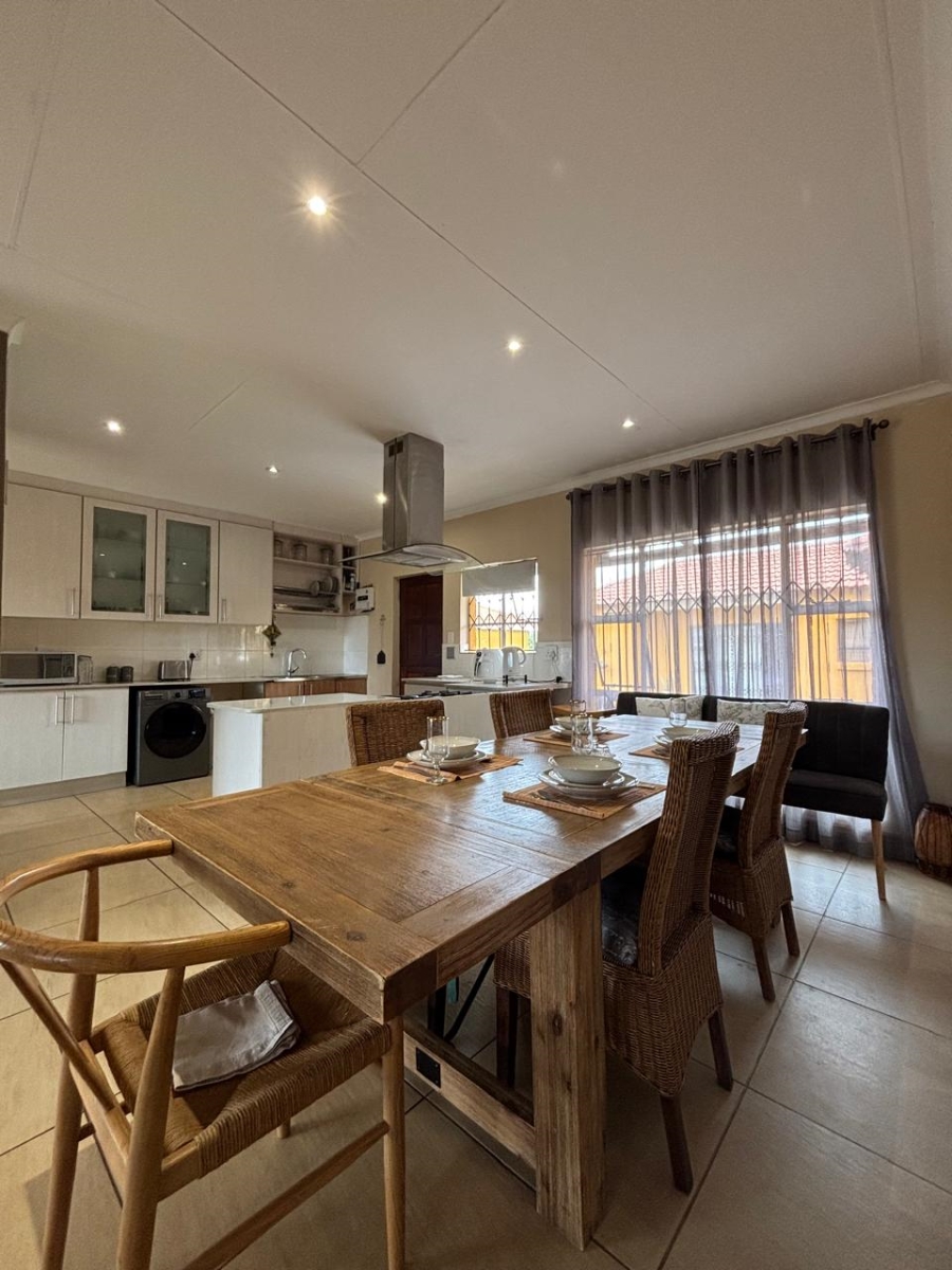 8 Bedroom Property for Sale in Rustenburg Rural North West